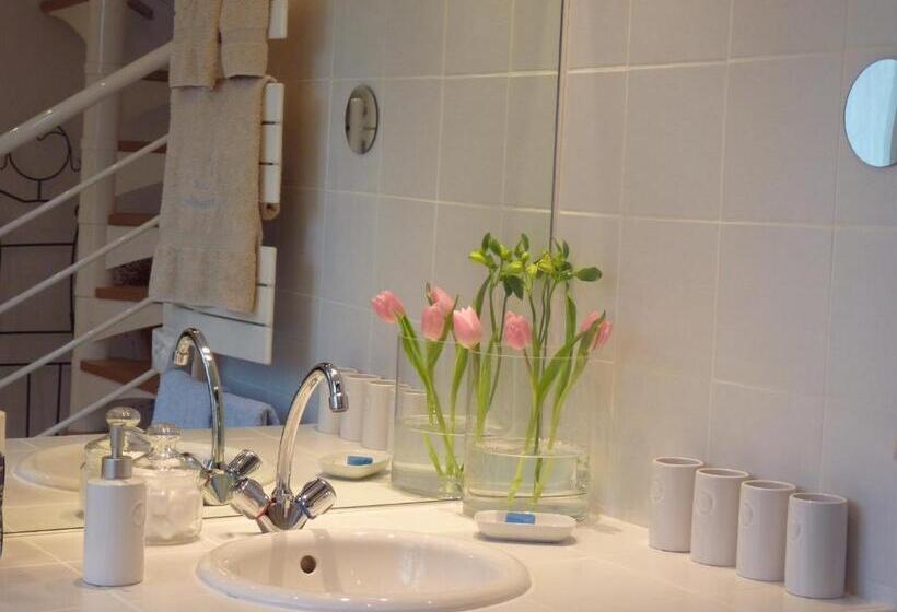 مبيت وإفطار La Charretterie