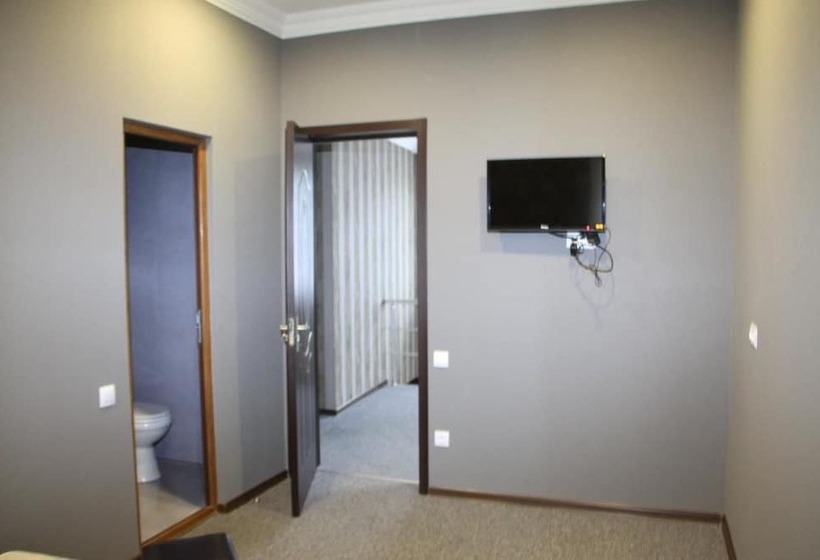 هتل 7 Rooms