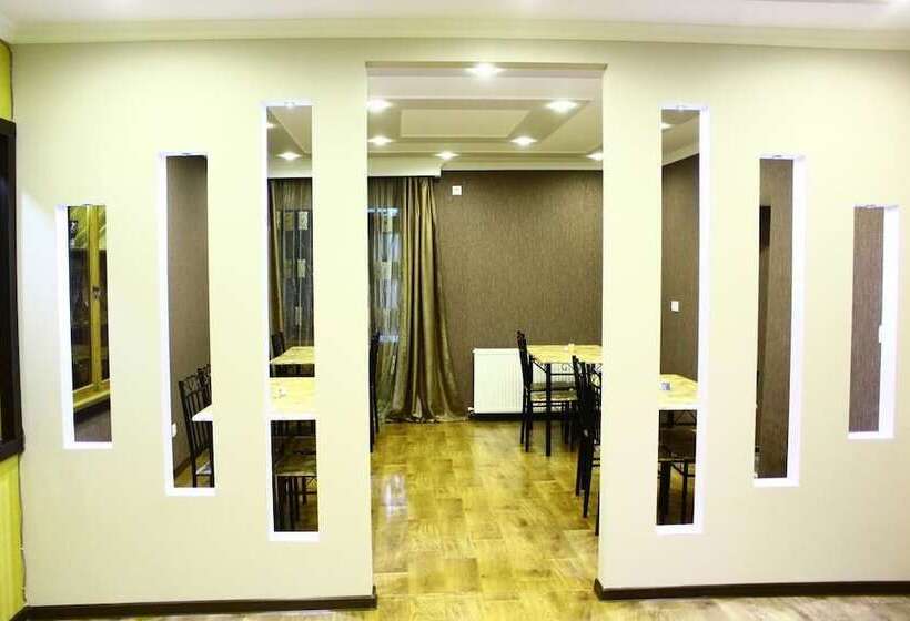 هتل 7 Rooms