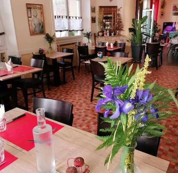 ホテル Chambres D'hôtes L'astazou