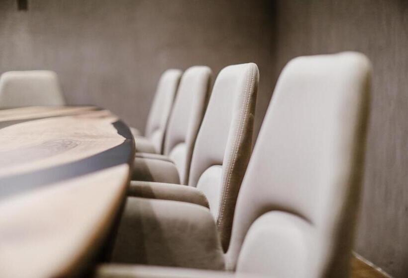 فندق Klajdi Resort & Spa