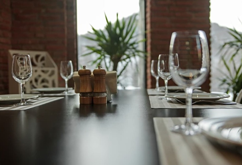 Orbi Palace Hotel & Suites