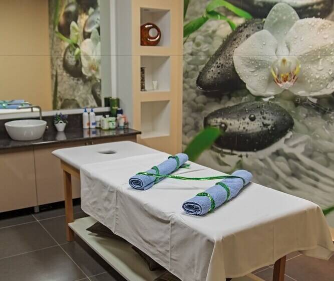 Orbi Palace Hotel & Suites