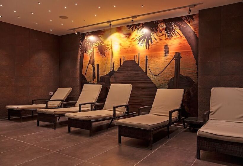 Orbi Palace Hotel & Suites