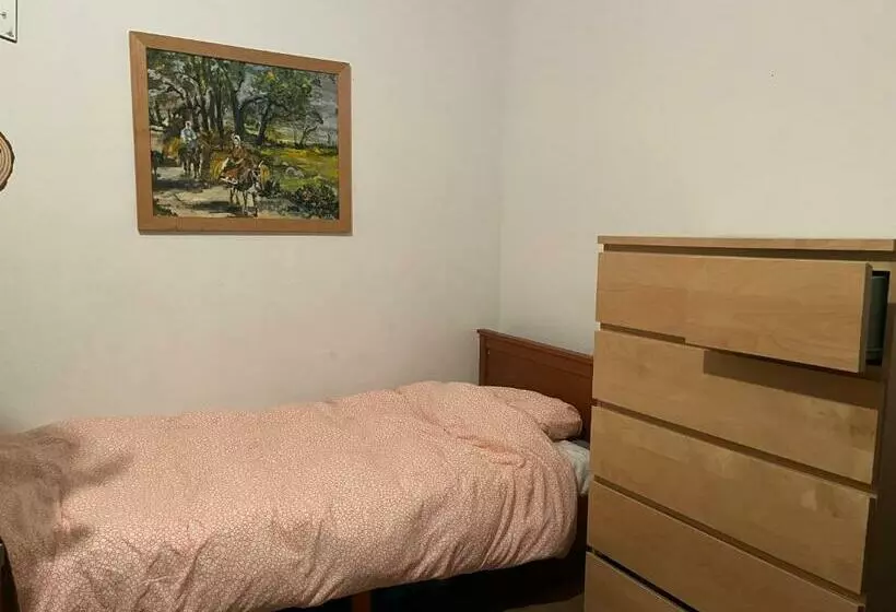 ユースホステル Samowar Single Bed In A Shared Room For 2 Persons