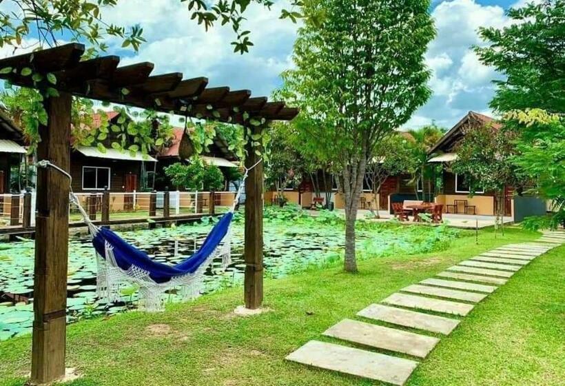 הוסטל Soksan Motel