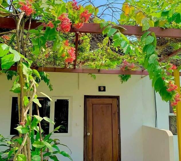 הוסטל Soksan Motel