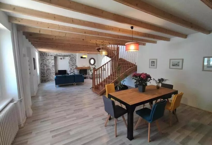 ベッドアンドブレックファースト Le Bercail