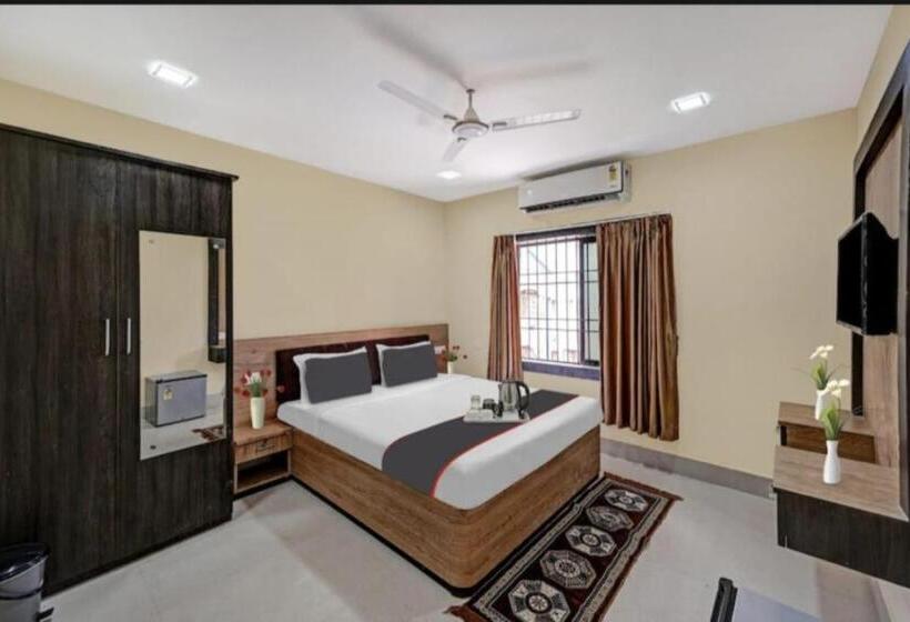 Goroomgo Hotel Moon Light Guest House Bhubaneswar   Perfect Room With Spacious Room