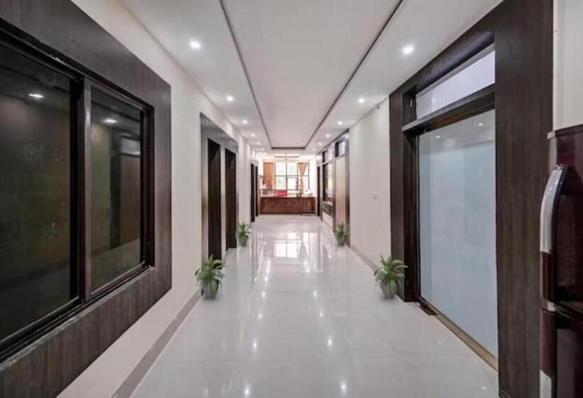 Goroomgo Hotel Moon Light Guest House Bhubaneswar   Perfect Room With Spacious Room