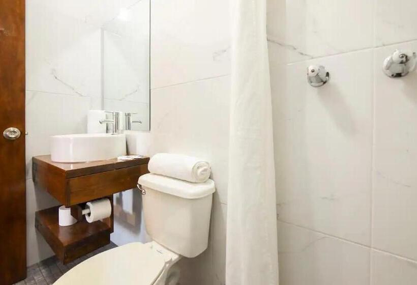 Отель Habitación Doble Playa Bonita Calle 13 Bar. Wow