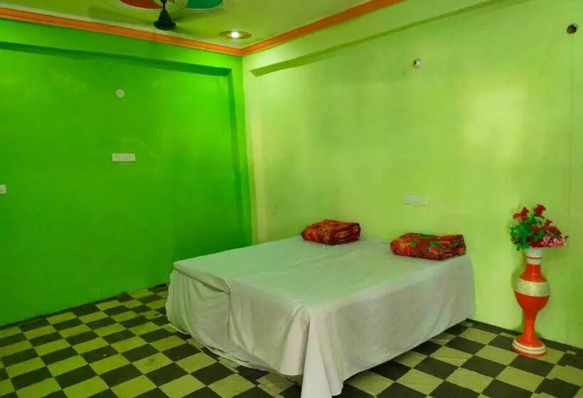 Hotelli Spot On Singh Garden