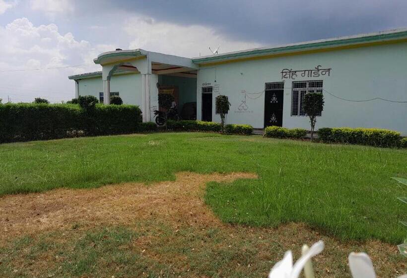 هتل Spot On Singh Garden