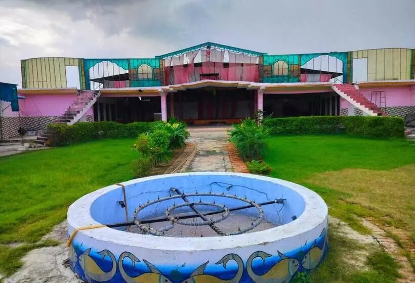 Hotelli Spot On Singh Garden