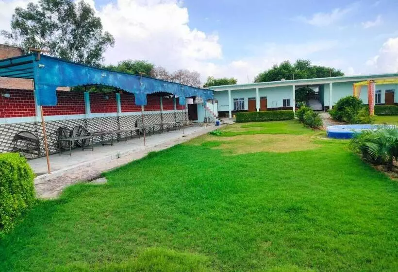 Hotelli Spot On Singh Garden