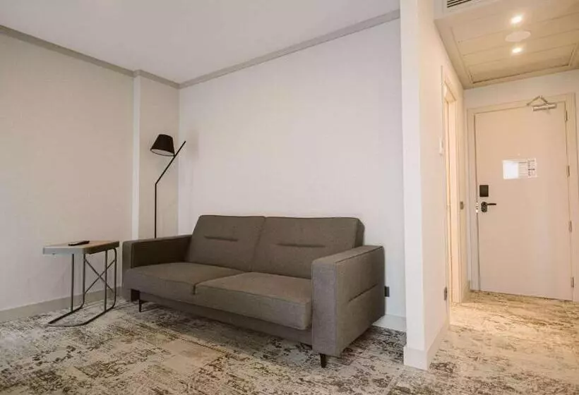 ホテル Mercure Sibiu Arsenal