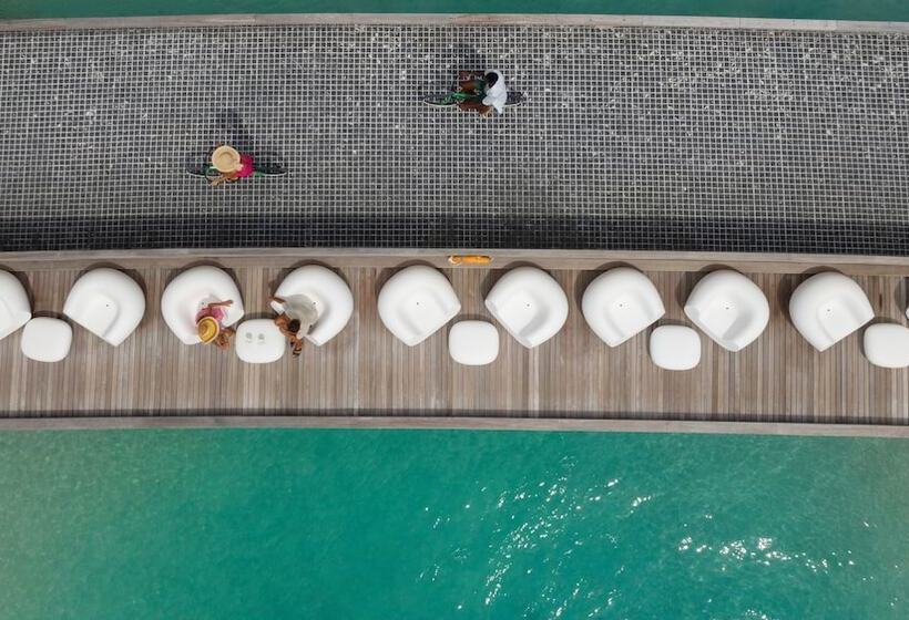 هتل So/ Maldives