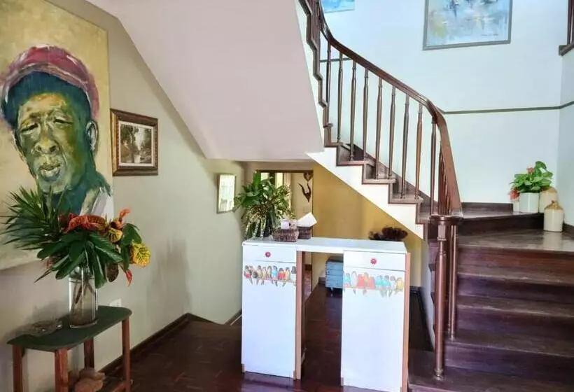 ペンション Whistling Woods