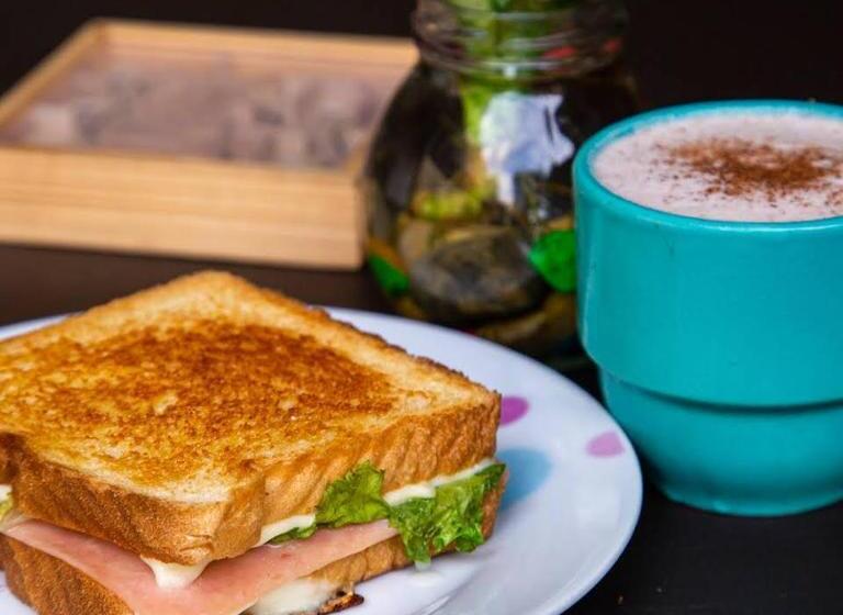 호스텔 Hostal El Ermitaño