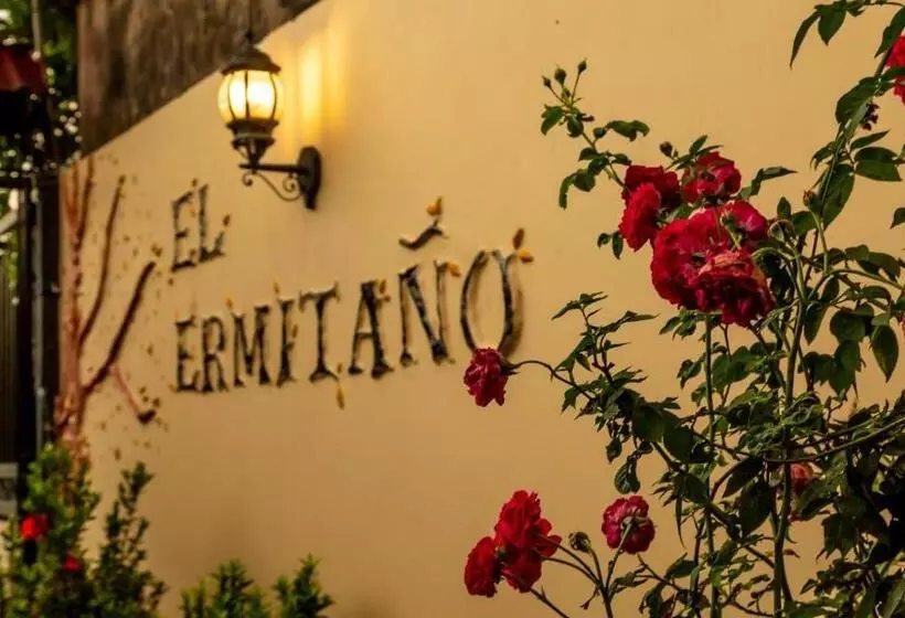 ユースホステル Hostal El Ermitaño