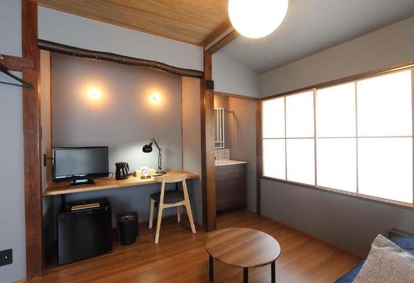 Bed and Breakfast お宿 Tsuruya