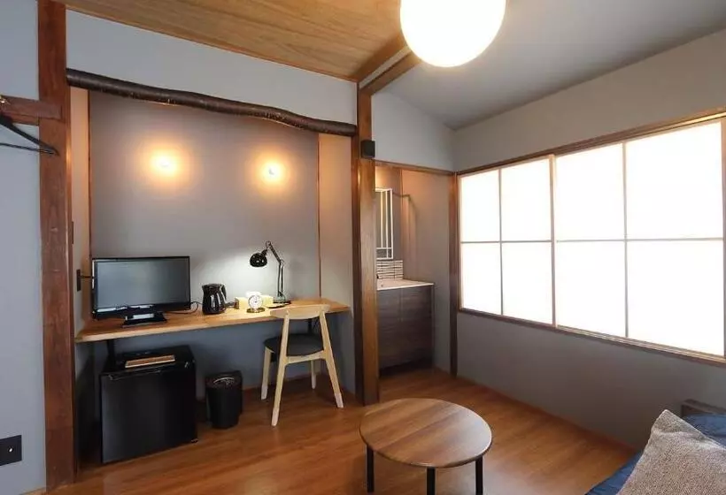 Aamiaismajoitus (B&B) お宿 Tsuruya