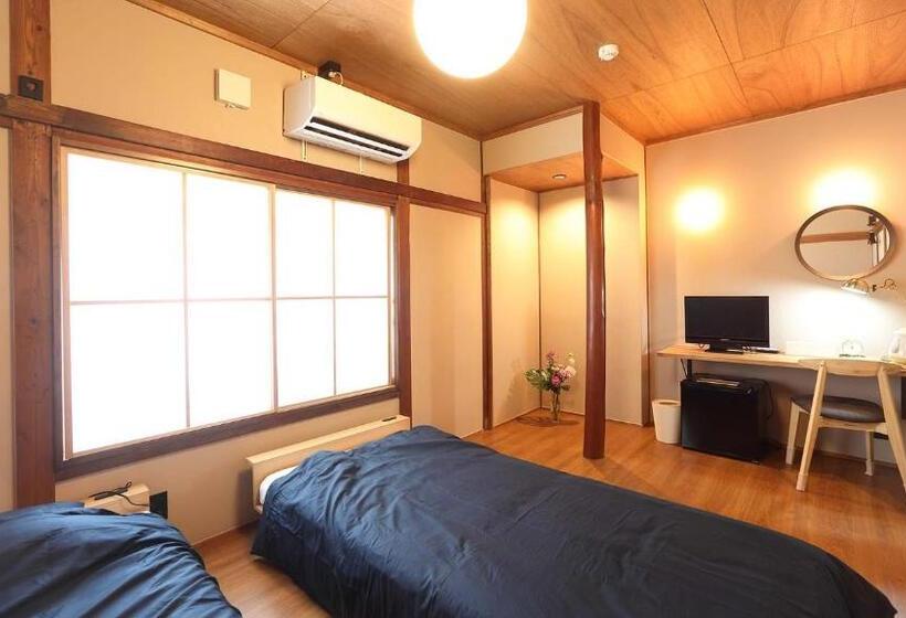 Bed and Breakfast お宿 Tsuruya