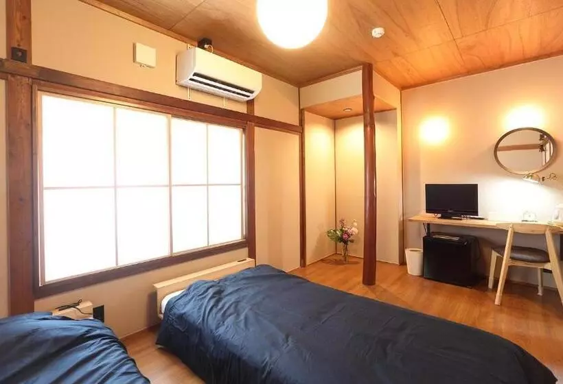 Aamiaismajoitus (B&B) お宿 Tsuruya