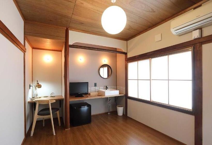 Bed and Breakfast お宿 Tsuruya