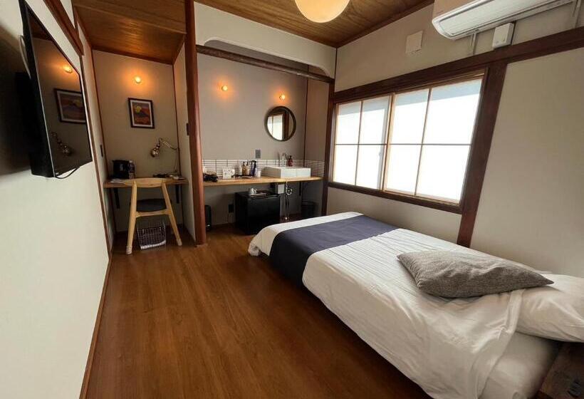 Bed and Breakfast お宿 Tsuruya