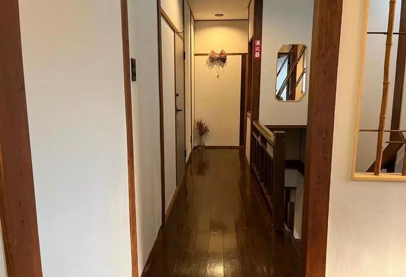 Aamiaismajoitus (B&B) お宿 Tsuruya