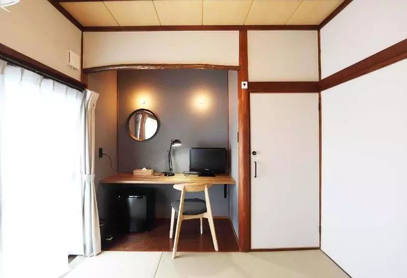 Aamiaismajoitus (B&B) お宿 Tsuruya