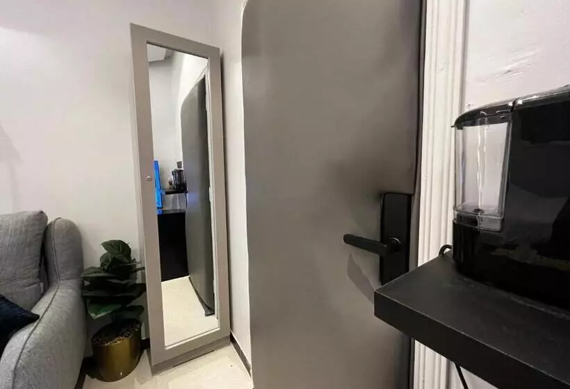 Condo Studio Self Checkin