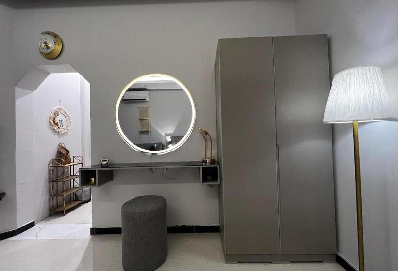 Condo Studio Self Checkin