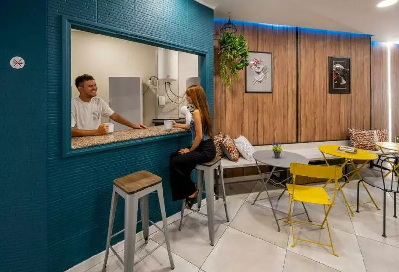 Som Hostel By The Venue