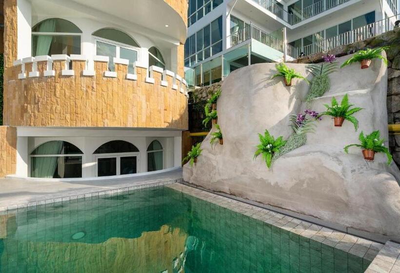 Szálloda Castle Patong Amazing Private Pool Villa In Great Location Of Patong