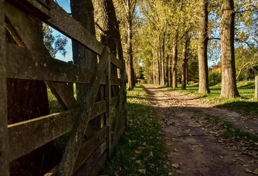 ホテル Los Vagones De Areco