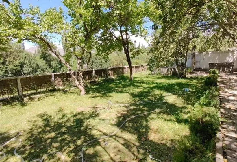 هتل Graceland Skardu