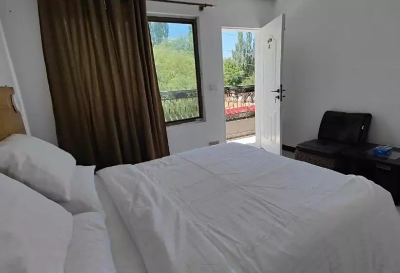 هتل Graceland Skardu