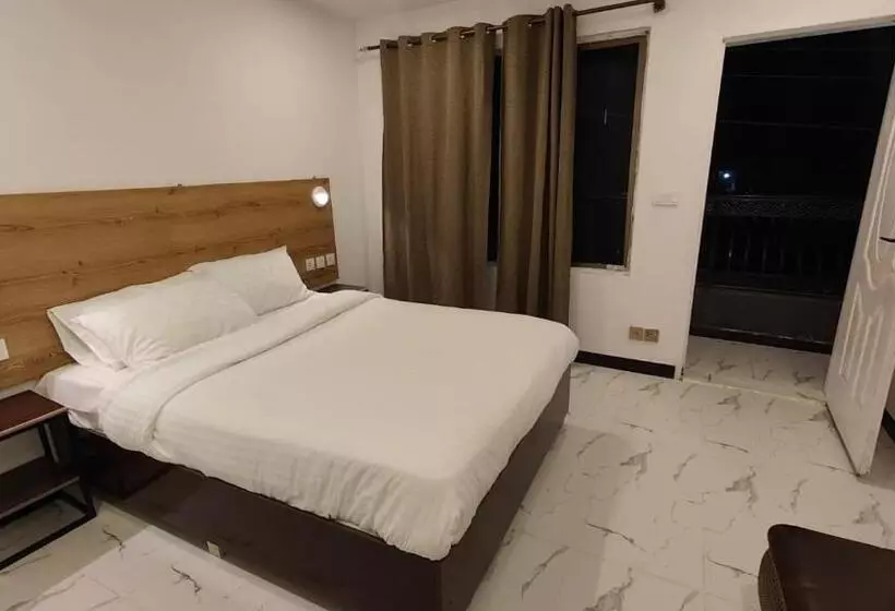 هتل Graceland Skardu