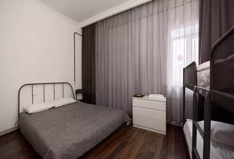 هاستل Hello Inn Budget