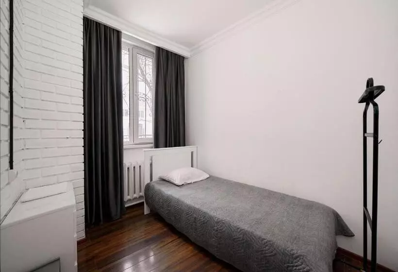 هاستل Hello Inn Budget