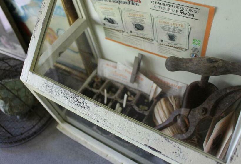 تختخواب و صبحانه Dans Le Jardin De Marie