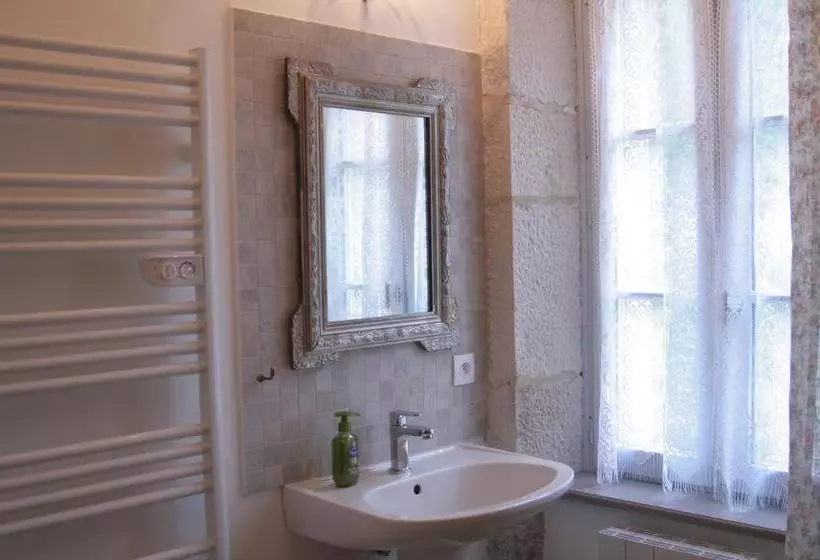Aamiaismajoitus (B&B) Domaine Des Douves