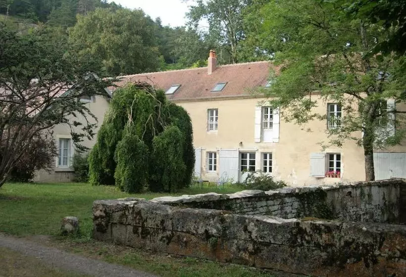 Aamiaismajoitus (B&B) Domaine Des Douves