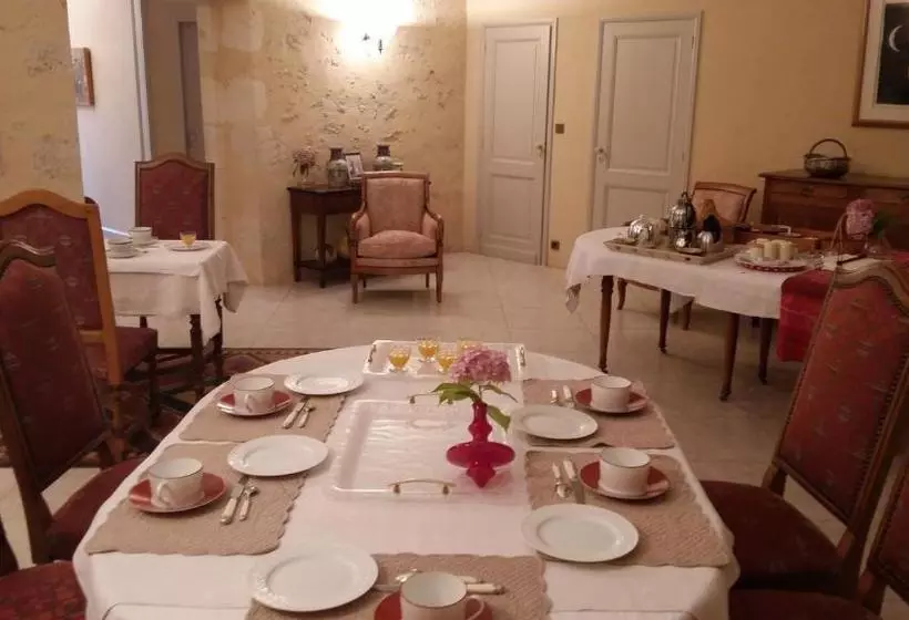 تختخواب و صبحانه Les Chambres D'hôtes De Château Vieux Robin