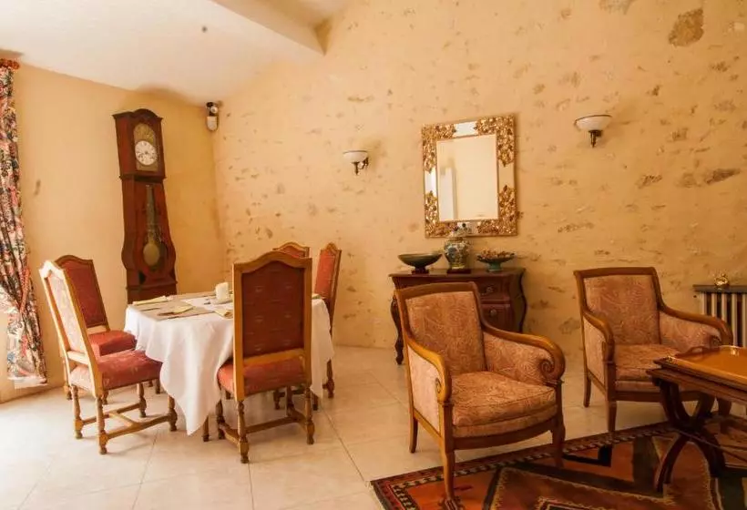 تختخواب و صبحانه Les Chambres D'hôtes De Château Vieux Robin