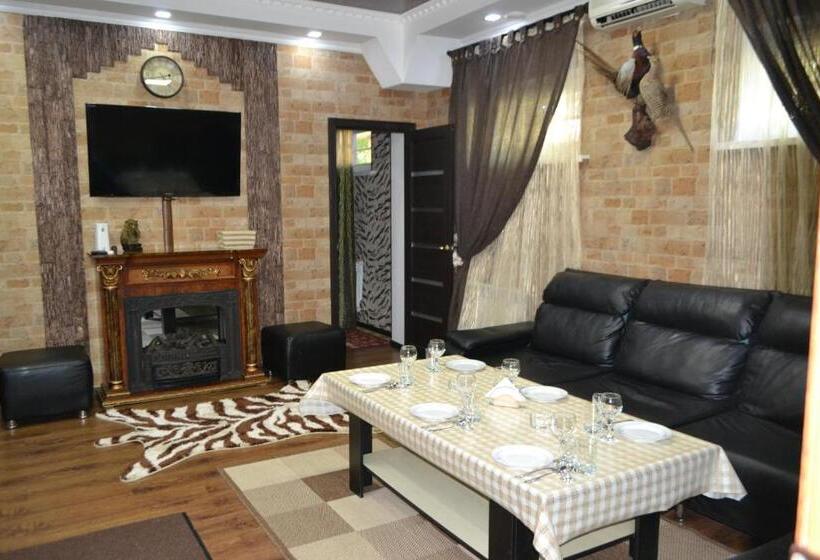 هتل Gostinitsa Grand