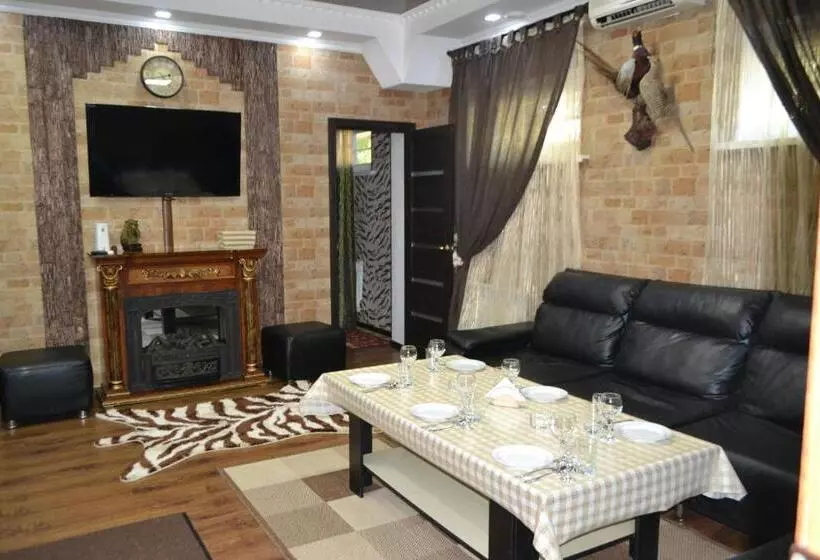 هتل Gostinitsa Grand