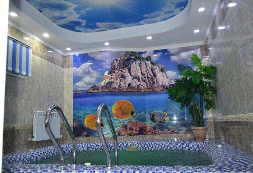 هتل Gostinitsa Grand